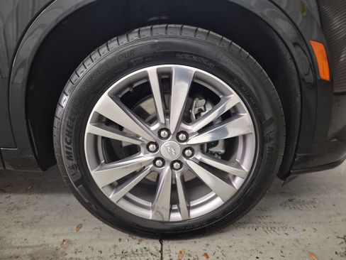 Certified 2025 Cadillac XT6 Premium Luxury image 11