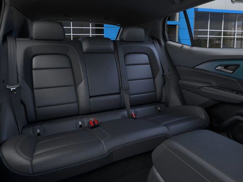 New 2026 Chevrolet Equinox EV LT image 17