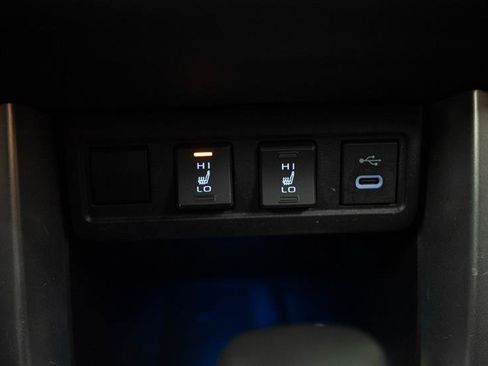 Used 2023 Toyota Corolla Cross XLE w/ Convenience Package FWD image 24