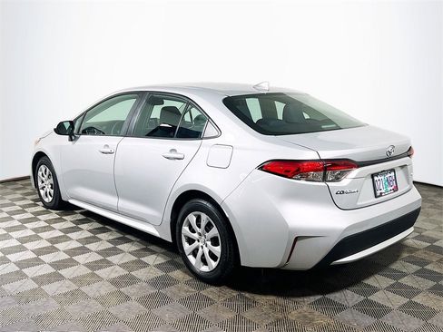 Certified 2021 Toyota Corolla LE image 6