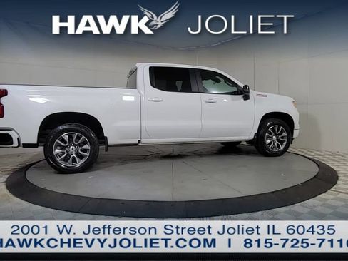 Used 2024 Chevrolet Silverado 1500 RST AWD/4WD image 7