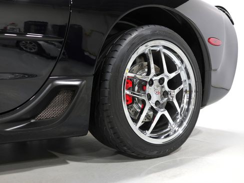 Used 2002 Chevrolet Corvette Z06 w/ Memory Pkg image 35