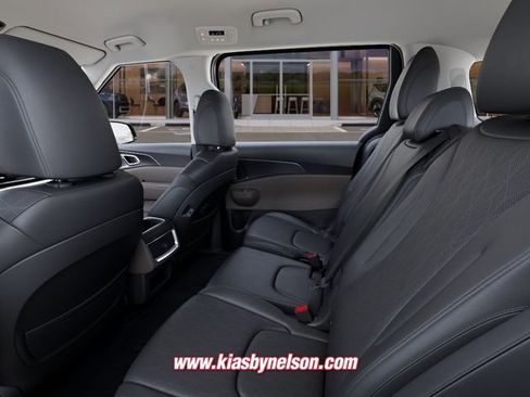 New 2026 Kia Carnival FWD image 18