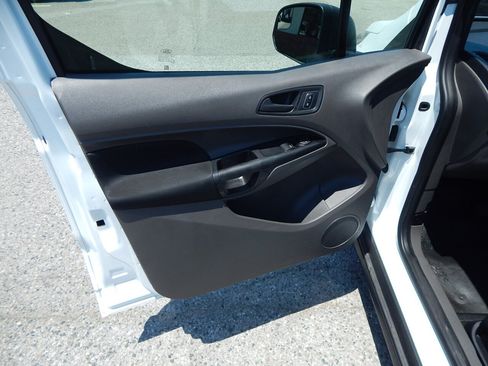 Used 2020 Ford Transit Connect XL FWD image 19
