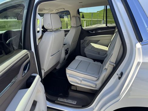 Used 2022 GMC Yukon Denali w/ Max Trailering Package AWD/4WD image 6