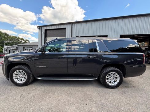 Used 2020 GMC Yukon XL SLT AWD/4WD image 5