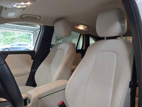 Used 2022 Mercedes-Benz GLA 250 4MATIC image 21