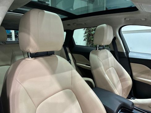 Used 2020 Jaguar F-PACE Premium AWD/4WD image 52