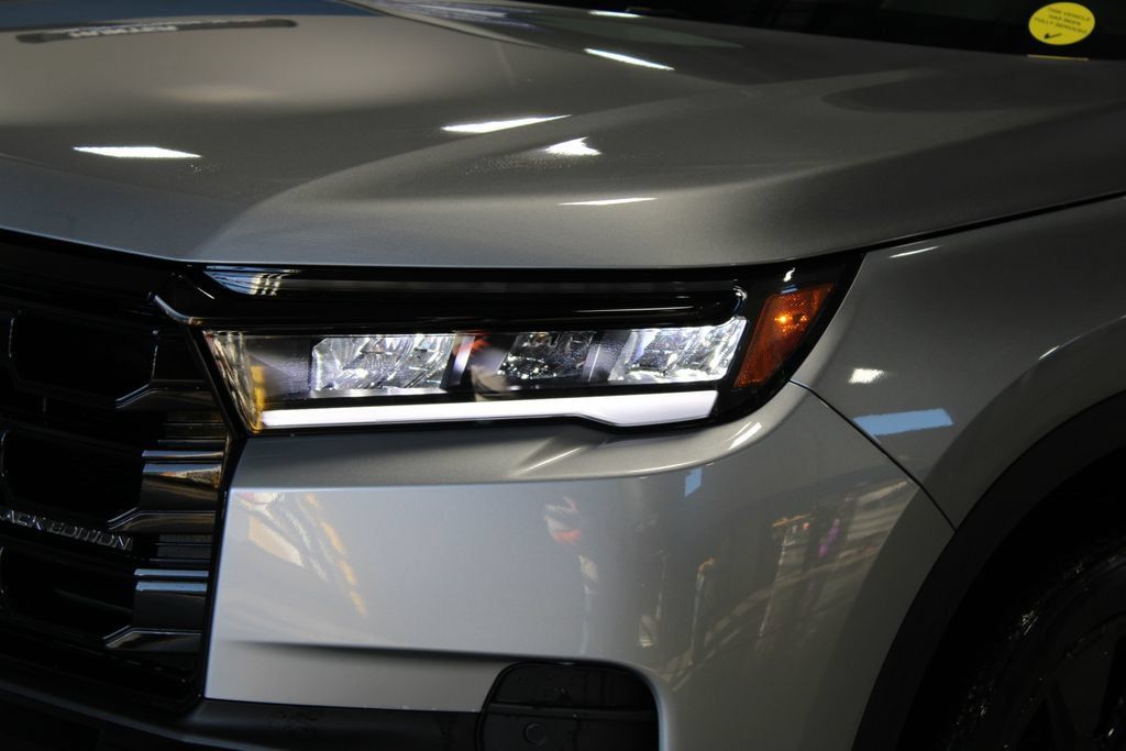 New 2026 Honda Pilot Black Edition image 2