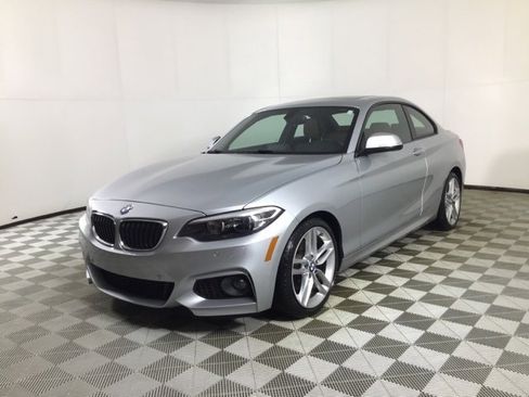 Used 2017 BMW 230i xDrive 230i xDrive image 3