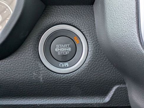 New 2026 RAM 1500 4x4 Crew Cab image 21