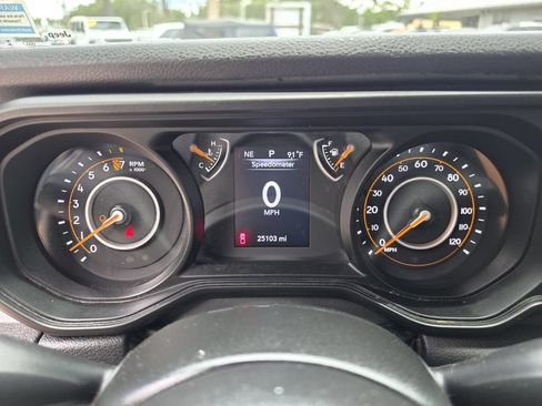 Used 2024 Jeep Gladiator Sport AWD/4WD image 29