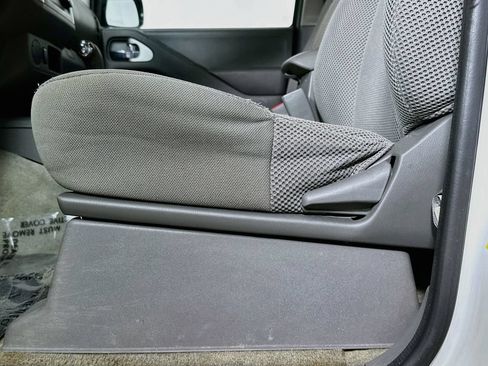 Used 2017 Nissan Frontier SV RWD image 20