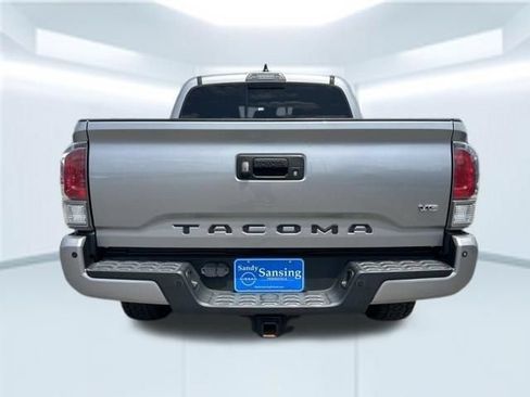 Used 2021 Toyota Tacoma TRD Sport w/ Technology Package AWD/4WD image 7