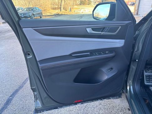 New 2026 Volkswagen Atlas Peak Edition image 11