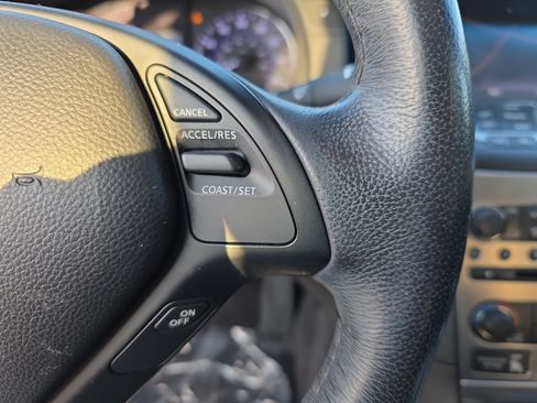 Used 2015 INFINITI Q40 w/ Navigation Package RWD image 15