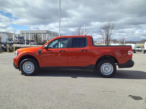 Used 2024 Ford Maverick XL image 2