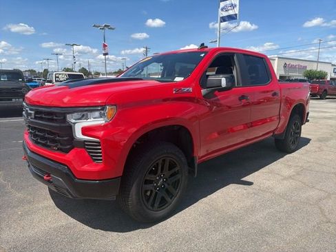 Used 2022 Chevrolet Silverado 1500 LT Trail Boss w/ LT Trail Boss Premium Package AWD/4WD image 7