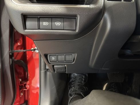 New 2026 Toyota Prius LE image 17