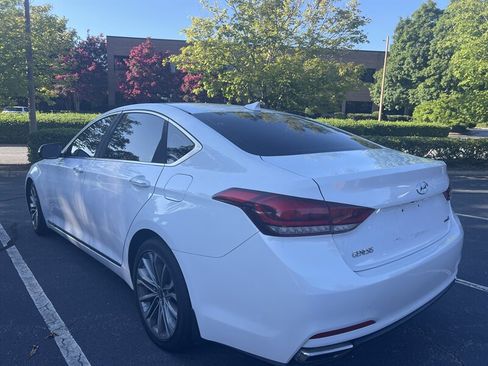 Used 2016 Hyundai Genesis 3.8 AWD/4WD image 8