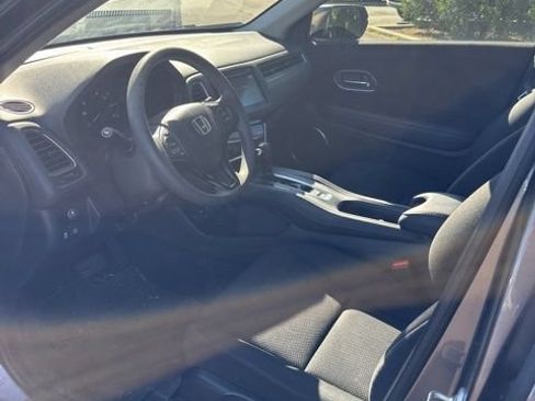 Used 2018 Honda HR-V EX image 1
