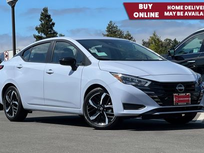 New 2025 Nissan Versa SR w/ Trunk Package