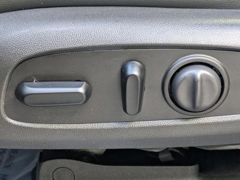 Used 2021 GMC Acadia Denali w/ Denali Technology Package FWD image 21