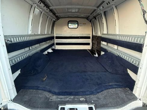 Used 2014 Chevrolet Express 1500 RWD image 16
