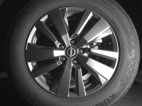 Used 2025 Nissan Pathfinder SV image 14