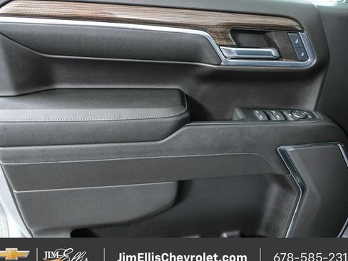 Used 2024 Chevrolet Silverado 1500 LT AWD/4WD image 6