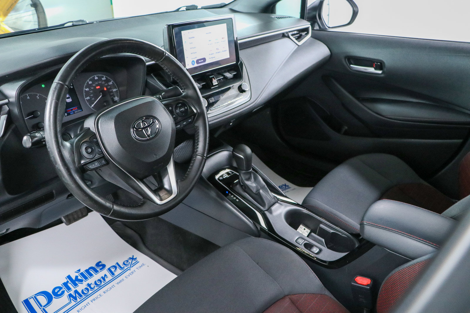 Used 2023 Toyota Corolla SE FWD image 22
