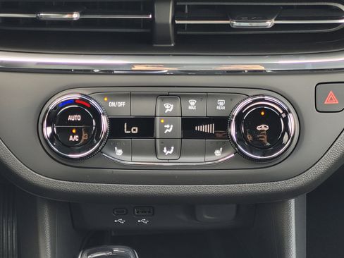 New 2025 Buick Envista Preferred w/ Convenience I Package image 16