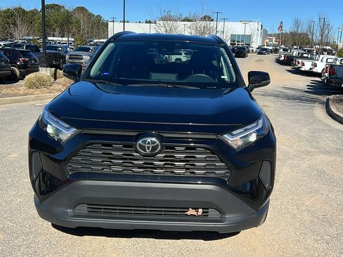 Used 2025 Toyota RAV4 XLE image 3