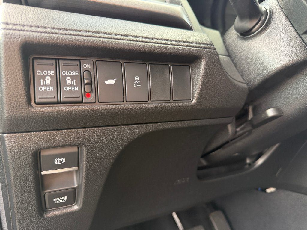 Used 2025 Honda Odyssey EX-L image 19