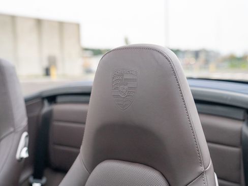 Used 2017 Porsche 911 Carrera S image 13