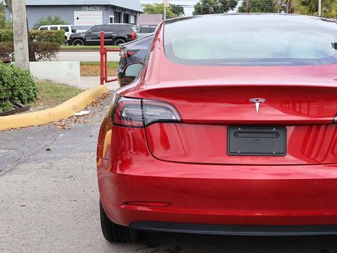 Used 2021 Tesla Model 3 Standard Range Plus image 16