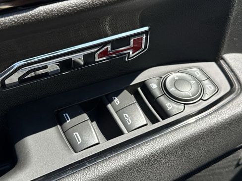 Certified 2025 GMC Sierra 1500 AT4 w/ Technology Package AWD/4WD image 27
