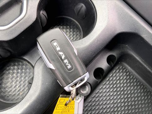 Used 2019 RAM 1500 Laramie AWD/4WD image 15