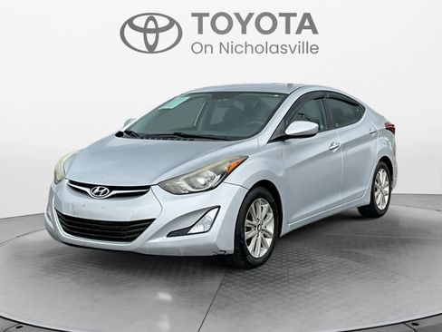 Used 2014 Hyundai Elantra SE w/ Option Group 02 FWD image 1