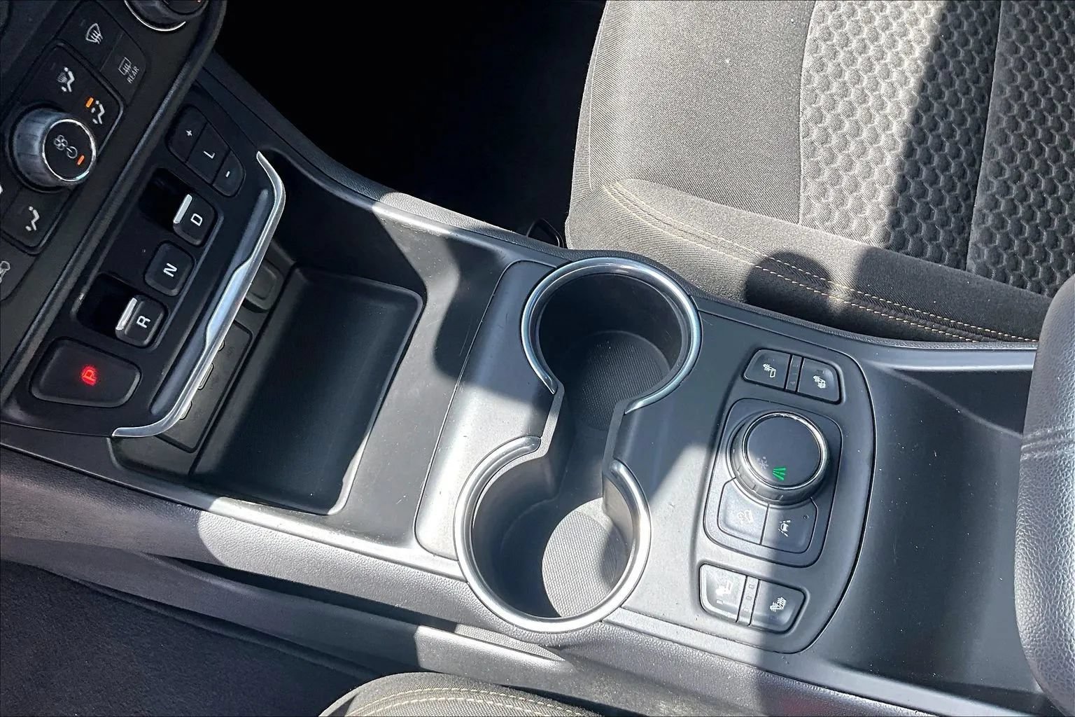 Used 2020 GMC Terrain SLE w/ Driver Convenience Package FWD image 14