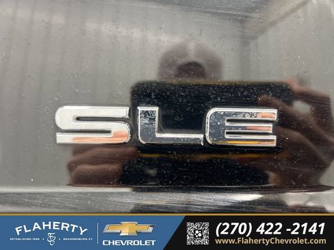 Used 2017 GMC Yukon SLE w/ SLE Value Package image 17