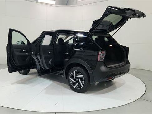 Certified 2026 Nissan Kicks SV FWD image 30