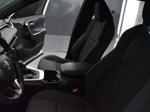 Used 2023 Toyota RAV4 SE w/ Convenience Package AWD/4WD image 5