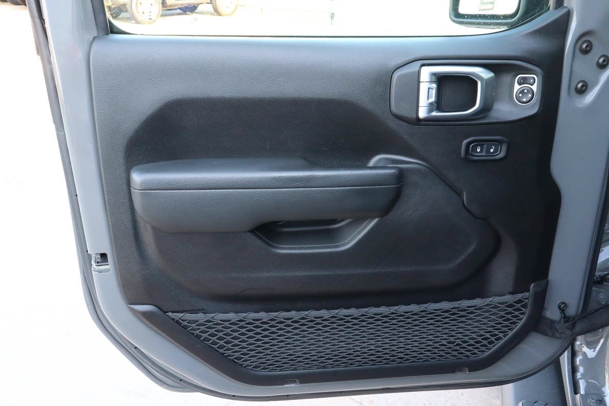 Used 2022 Jeep Wrangler Unlimited Sport AWD/4WD image 16
