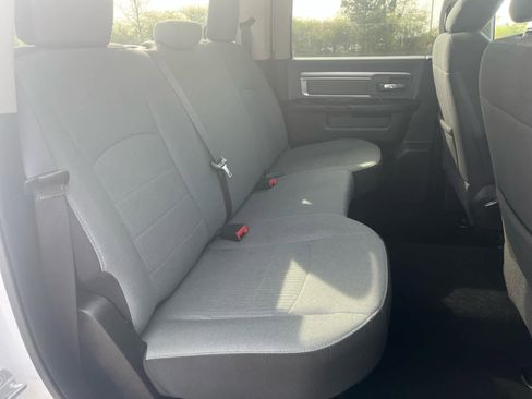 Used 2022 RAM 1500 Classic SLT image 32