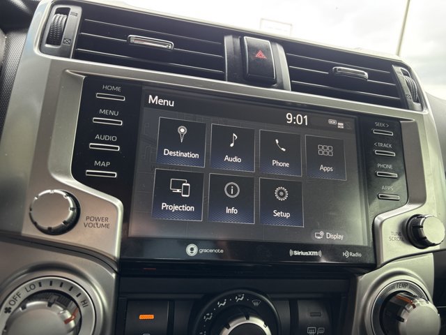 Used 2020 Toyota 4Runner SR5 AWD/4WD image 30