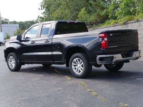 Certified 2023 Chevrolet Silverado 1500 LT w/ Z71 Off-Road Package AWD/4WD image 4