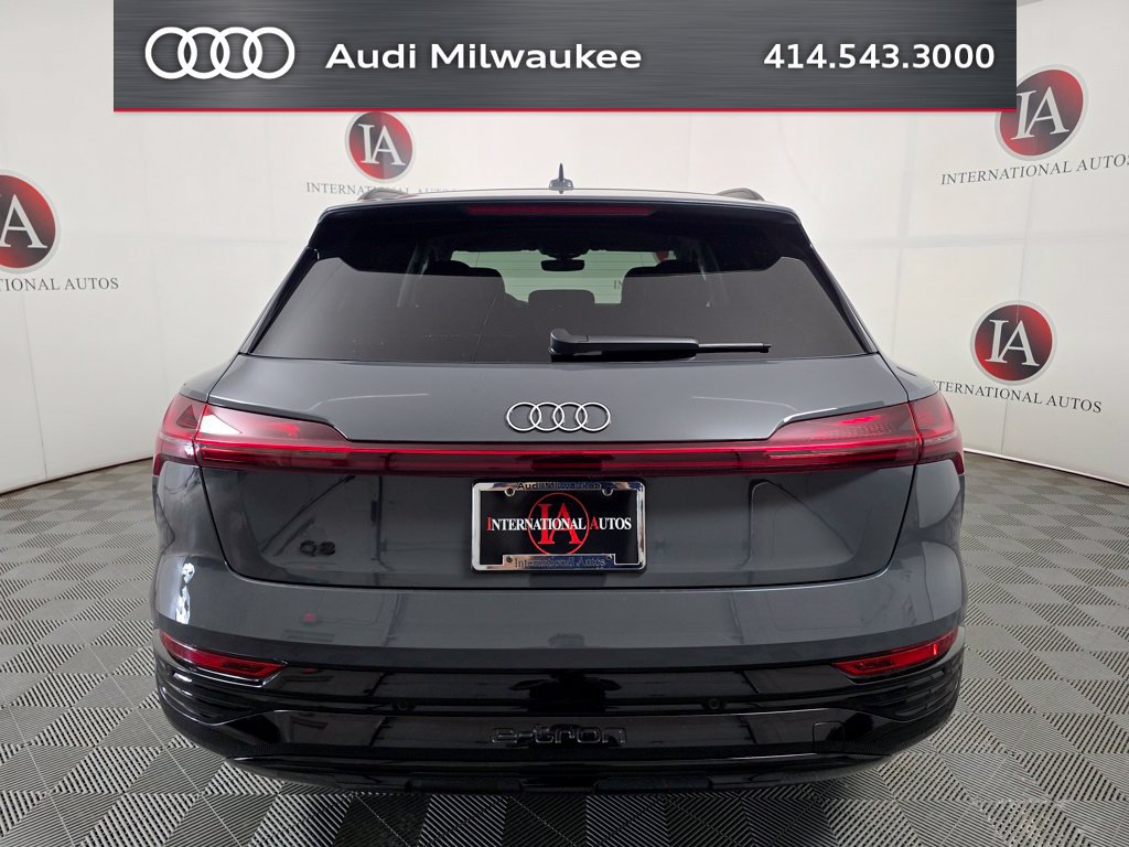 Used 2024 Audi Q8 e-tron Prestige w/ Prestige Package AWD/4WD image 8