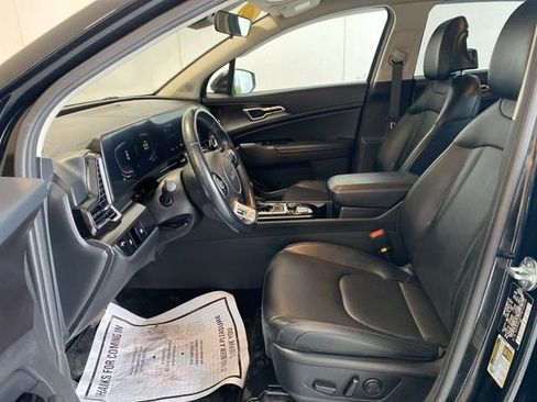 Used 2023 Kia Sportage EX image 9