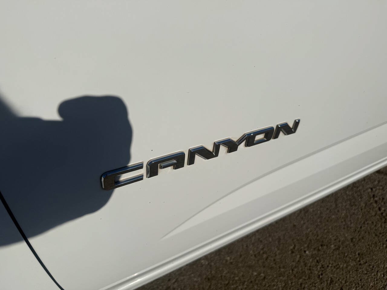 Used 2015 GMC Canyon SLT AWD/4WD image 14